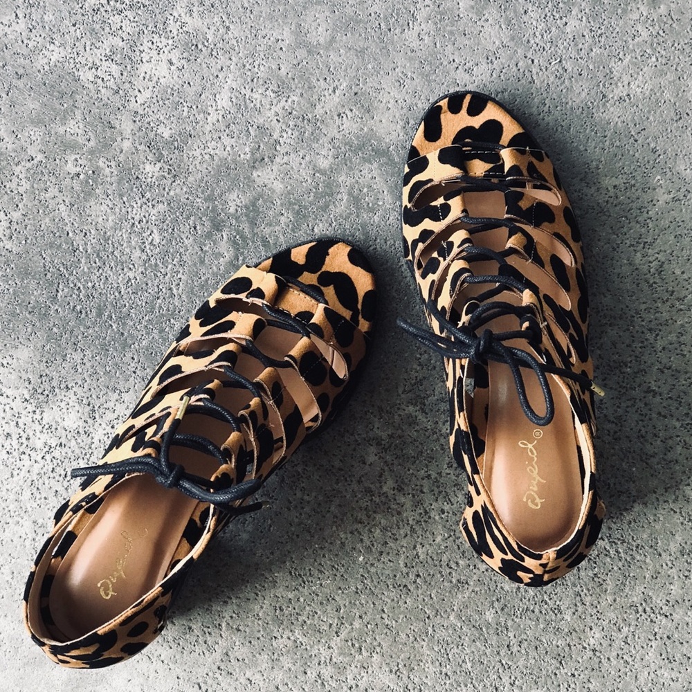 Qupid Core Animal print Stacked Wood Heeled Sandal - Picture 7 of 7